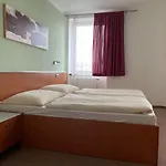 Hotel Ostrov Garni 3*