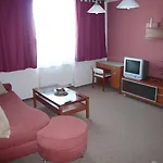 Ostrov Garni 3*