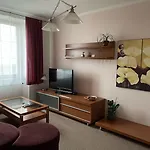 Ostrov Garni 3*