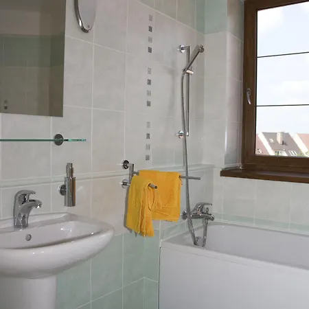 Hotell Ostrov Garni