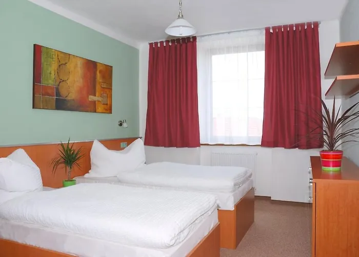Ostrov Garni Hotel