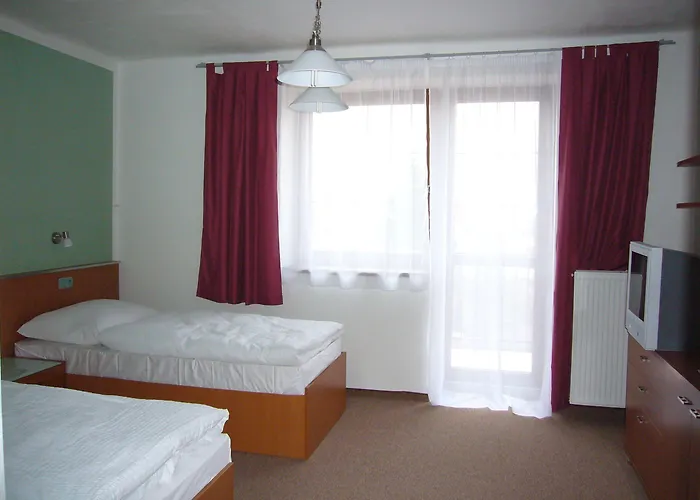 Ostrov Garni 3*