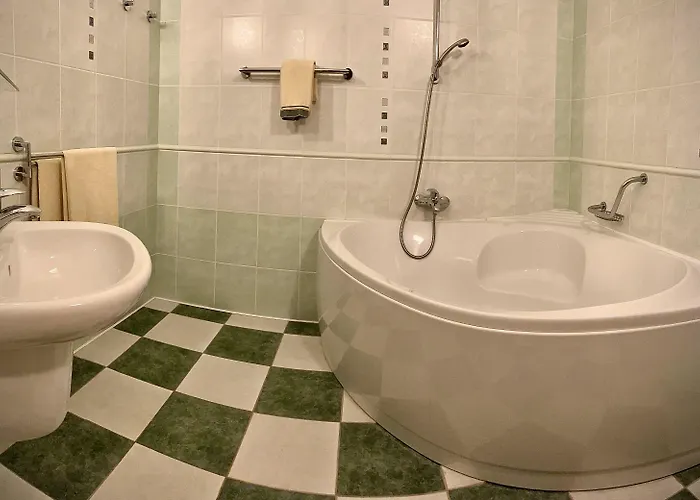 호텔 Ostrov Garni 3*