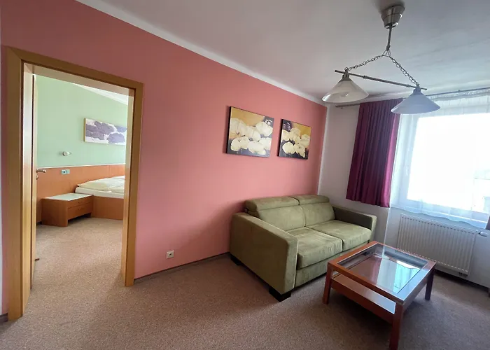 Hotel Ostrov Garni 3*